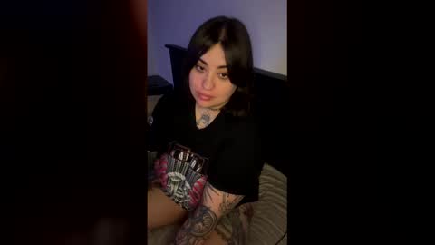 Snapshot of tomieobscure chatting on April 15, 9:26 pm tomieobscure online show from April 15, 9:26 pm