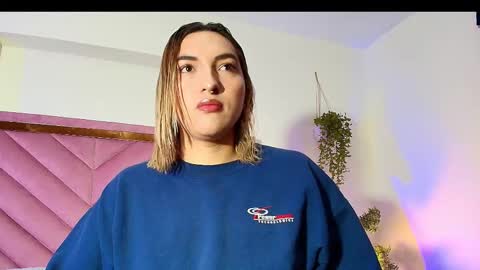 Snapshot of tomlondon_ chatting on September 29, 11:59 am online show from September 29, 11:59 am