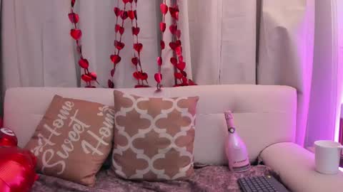 Snapshot of tommas_johnson chatting on February 15, 3:47 am Tomas online show from February 15, 3:47 am