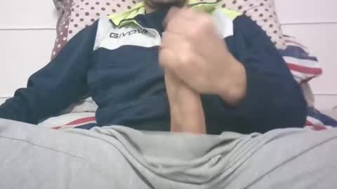 Snapshot of tommaso9046 chatting on December 1, 5:24 pm tommaso9046 online show from December 1, 5:24 pm