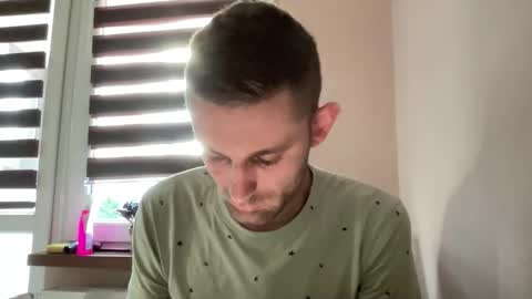 Snapshot of tommi77799 chatting on March 23, 8:18 am tommi77799 online show from March 23, 8:18 am