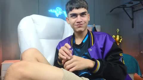 Tommy  online show from February 14, 6:45 am