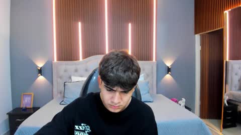 Tommy  online show from October 21, 3:29 am