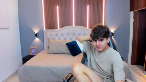 Tommy  online show from November 29, 4:04 am