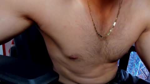 Twitter BreddTommy IG tommy bredd online show from December 3, 6:50 pm