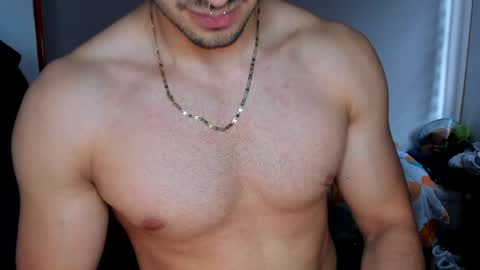 Snapshot of tommy_bred chatting on June 22, 7:22 pm Twitter BreddTommy IG tommy bredd online show from June 22, 7:22 pm