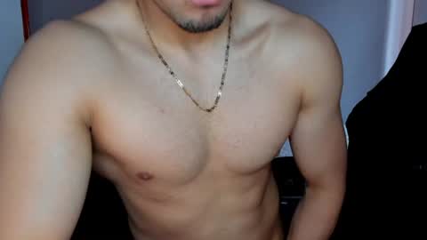 Snapshot of tommy_bred chatting on July 21, 2:52 pm Twitter BreddTommy IG tommy bredd online show from July 21, 2:52 pm