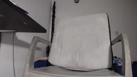   Thomas    online show from January 6, 12:59 am