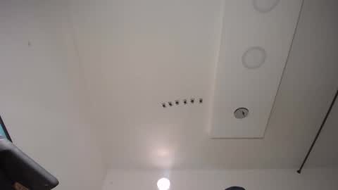   Thomas    online show from January 29, 9:17 pm