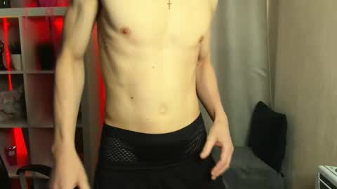 Snapshot of tommy_cabrio chatting on December 15, 4:00 pm Tommy online show from December 15, 4:00 pm