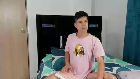 Snapshot of tommy_carlos chatting on September 24, 11:52 pm online show from September 24, 11:52 pm