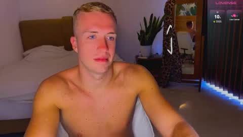 Tommy online show from December 4, 4:44 am