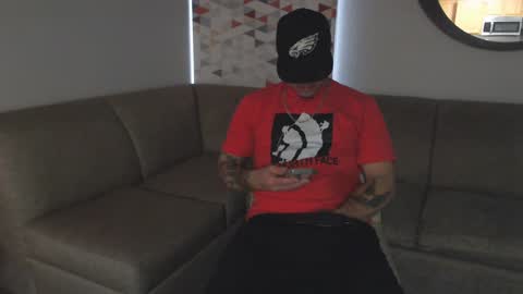 Snapshot of tommy_knuckles chatting on December 24, 1:28 pm Tommy online show from December 24, 1:28 pm