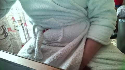 Tommi Li online show from April 13, 6:19 am