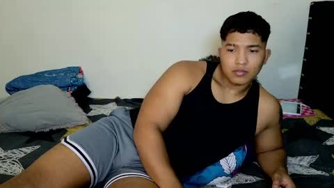 tommy and merida online show from May 14, 1:34 am