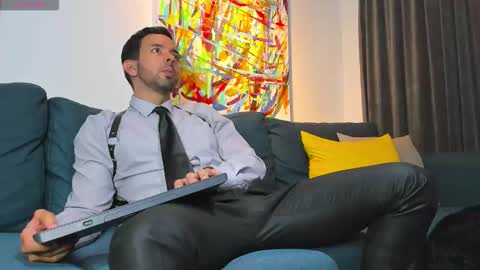 tommy_raym0ndg online show from December 19, 8:16 pm