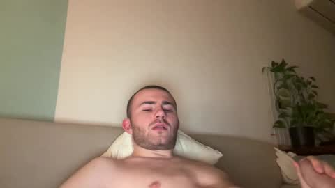 tommyflash_tut online show from February 12, 9:01 pm