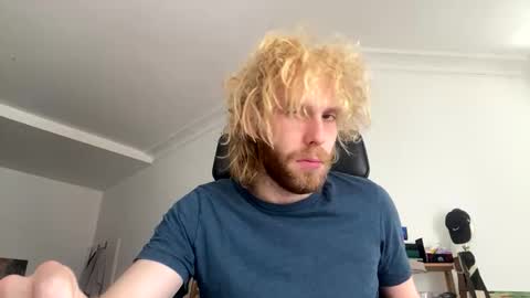 Snapshot of tommyg6420 chatting on September 25, 11:47 am First Show ever 3 online show from September 25, 11:47 am