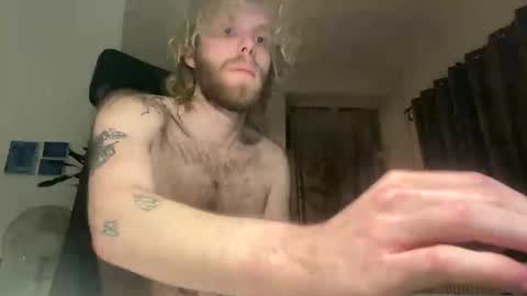 Snapshot of tommyg6420 chatting on October 4, 6:50 pm First Show ever 3 online show from October 4, 6:50 pm