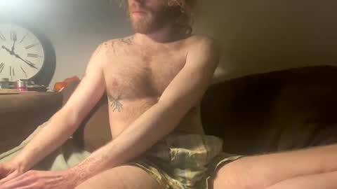 Snapshot of tommyg6420 chatting on February 11, 11:21 pm First Show ever 3 online show from February 11, 11:21 pm