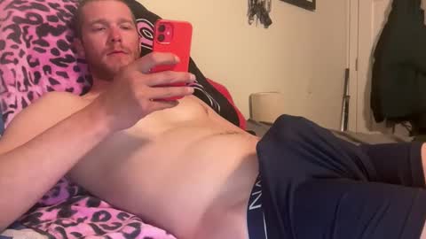 Snapshot of tommygunzsolo chatting on May 8, 12:49 am tommygunzsolo online show from May 8, 12:49 am