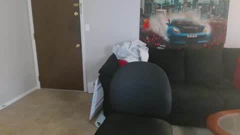 Tommy Strokes online show from April 18, 3:38 pm