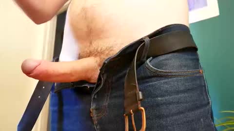 Tom online show from September 9, 9:42 am