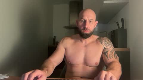 Thomas Fit online show from September 30, 10:04 pm