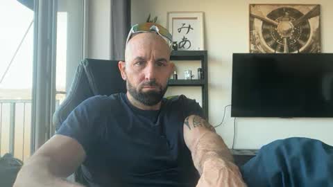 Thomas Fit online show from November 6, 8:04 am