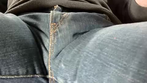 Snapshot of tomscibbly chatting on January 1, 10:46 pm tomscibbly online show from January 1, 10:46 pm