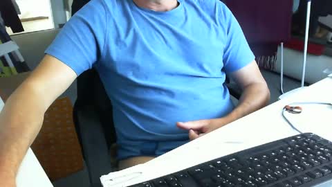 Snapshot of tomtom02029 chatting on September 18, 2:30 pm Tom online show from September 18, 2:30 pm