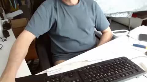 Tom online show from March 5, 11:28 am