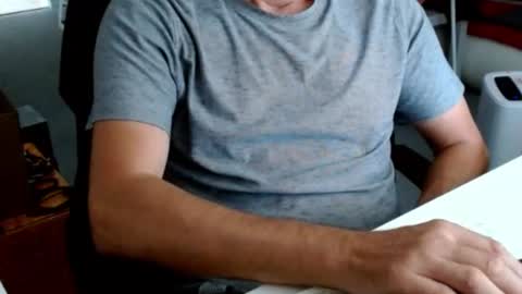 Tom online show from August 5, 10:18 am
