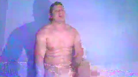 Snapshot of tonny54880 chatting on December 10, 7:05 am tonny54880 online show from December 10, 7:05 am