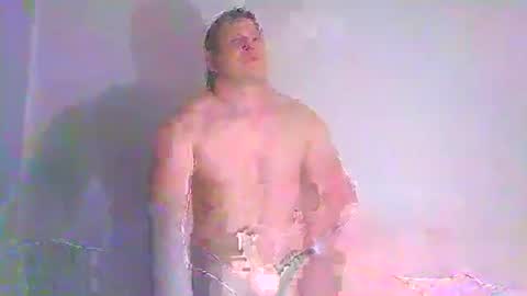 Snapshot of tonny54880 chatting on December 22, 8:47 pm tonny54880 online show from December 22, 8:47 pm