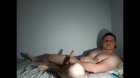 tonny54880 online show from April 8, 7:58 pm