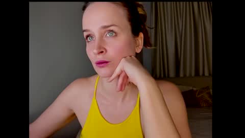 Snapshot of tony_and_alice chatting on February 5, 10:12 pm Tony and Alice online show from February 5, 10:12 pm