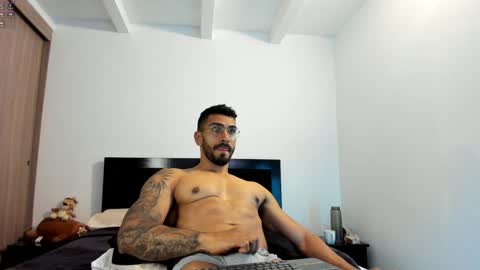 tony muscle1 online show from January 31, 1:11 am