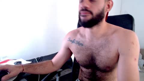 Snapshot of tony_okly chatting on February 18, 6:26 pm Tony Okly online show from February 18, 6:26 pm