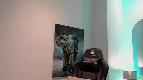 tony_petrov online show from January 15, 3:11 am