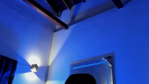 tony_petrov online show from April 27, 6:11 am