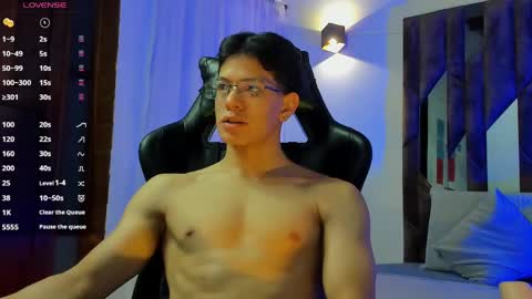 tony_petrov online show from May 15, 6:53 am
