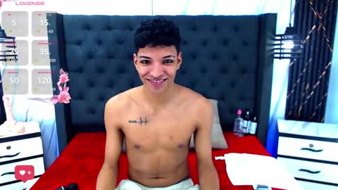 Snapshot of tony_rick_ chatting on November 14, 4:11 am Tony And Rick online show from November 14, 4:11 am