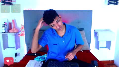 Snapshot of tony_rick_ chatting on November 18, 3:23 am Tony And Rick online show from November 18, 3:23 am