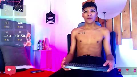 Snapshot of tony_rick_ chatting on November 30, 4:16 am Tony And Rick online show from November 30, 4:16 am