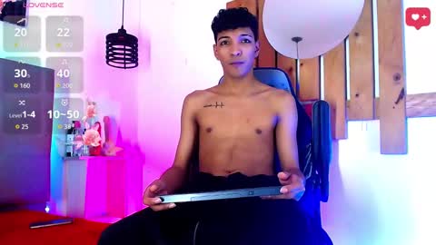 Snapshot of tony_rick_ chatting on December 2, 3:56 am Tony And Rick online show from December 2, 3:56 am