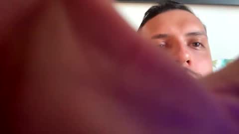 Snapshot of tony_santosx chatting on December 16, 10:15 pm Tony independent model online show from December 16, 10:15 pm