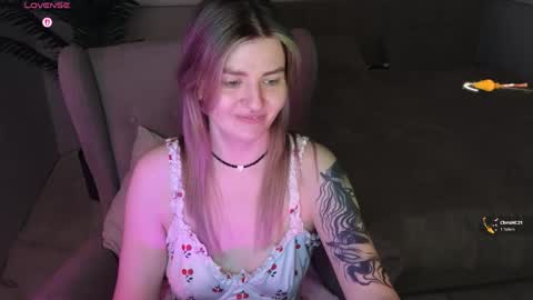 Tonya online show from May 10, 1:22 am