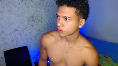 Snapshot of tonydesire_ chatting on June 21, 6:21 pm tonydesire_ online show from June 21, 6:21 pm