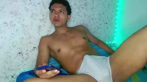 Snapshot of tonydesire_ chatting on June 25, 8:24 pm tonydesire_ online show from June 25, 8:24 pm